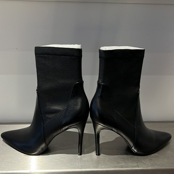 Charles David - Stiletto Heel - point toe - Leather Ankle boots - Picture 9 of 16
